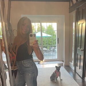 Meet your Posher, Cecelia